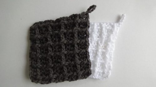 ペットの毛やホコリも良くとれる、セリアのアクリル毛糸でエコモップを作る