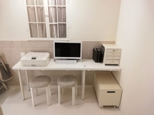 パソコンデスクをDIY♪スリムでプリンターを置いても余裕のサイズ
